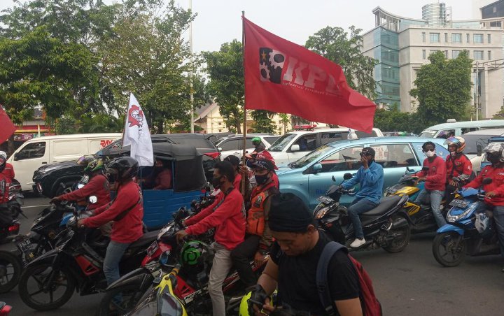 Buntut Demo dan Long Weekend, Kasus COVID RI Diprediksi Tembus 1 Juta