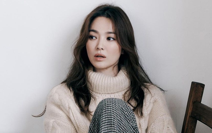 Song Hye Kyo Tampil Elegan dan Berkelas di Pemotretan Baru, Cantiknya Paripurna