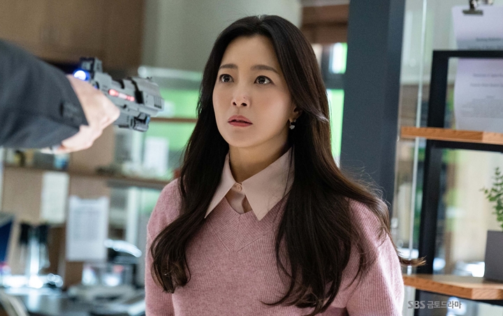Kim Hee Sun Ogah Akting Melodrama Dengan Nam Joo Hyuk dan Park Bo Gum, Kenapa?
