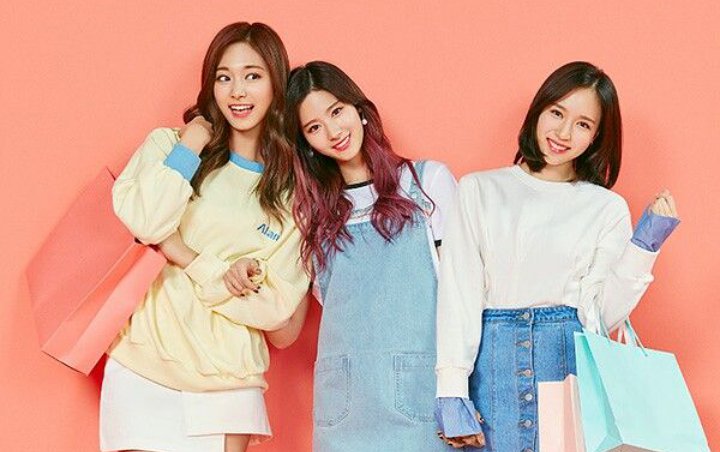 Sana, Mina, dan Tzuyu TWICE Bahas Proses Menulis Lirik Serta Lagu-Lagu Hits  Mereka