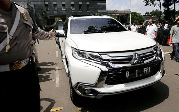 Mobil Pelat ‘B 1 FPI’ Jemput Habib Rizieq, Harga Bikin Nomor Mengejutkan