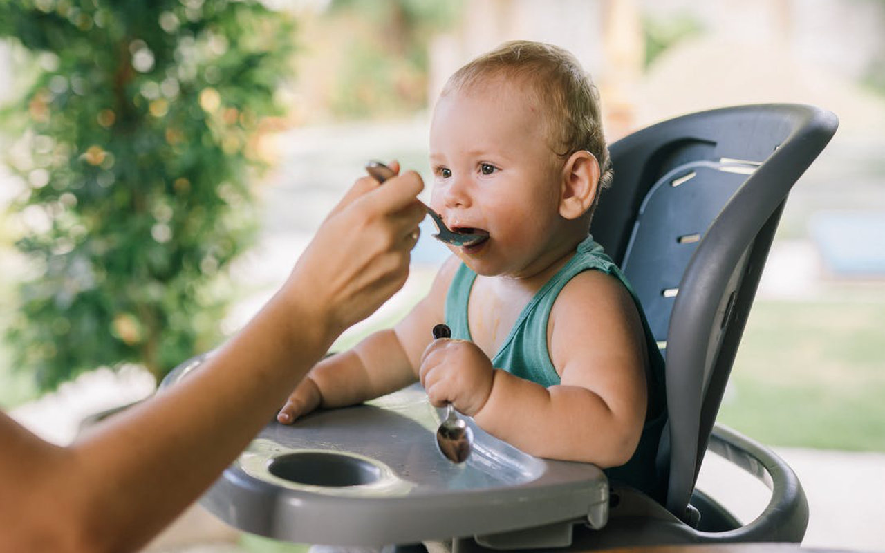 Bayi Memasuki Usia 6 Bulan? Penuhi Kebutuhan Nutrisinya dengan 7 Menu MPASI yang Menyehatkan Ini