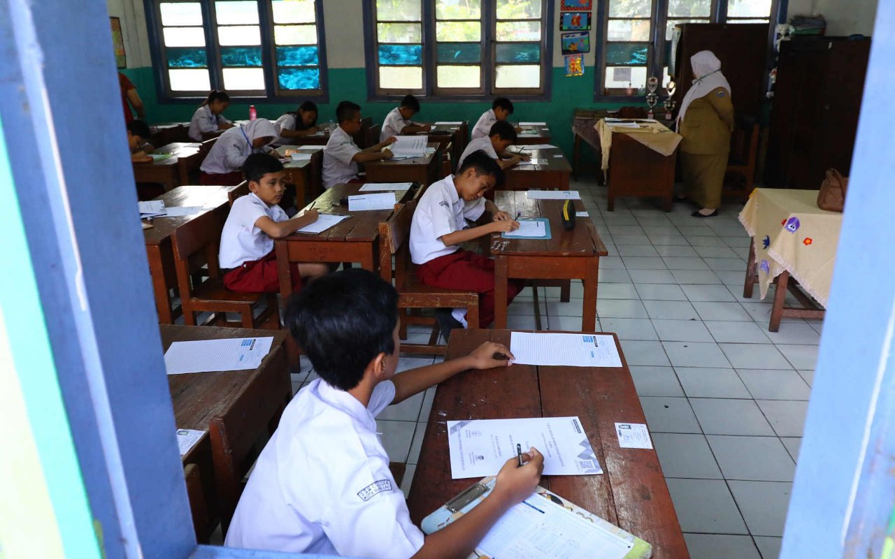 Ribuan Pelajar Surabaya Tes Swab COVID-19 Jelang Pembukaan Sekolah Tatap Muka