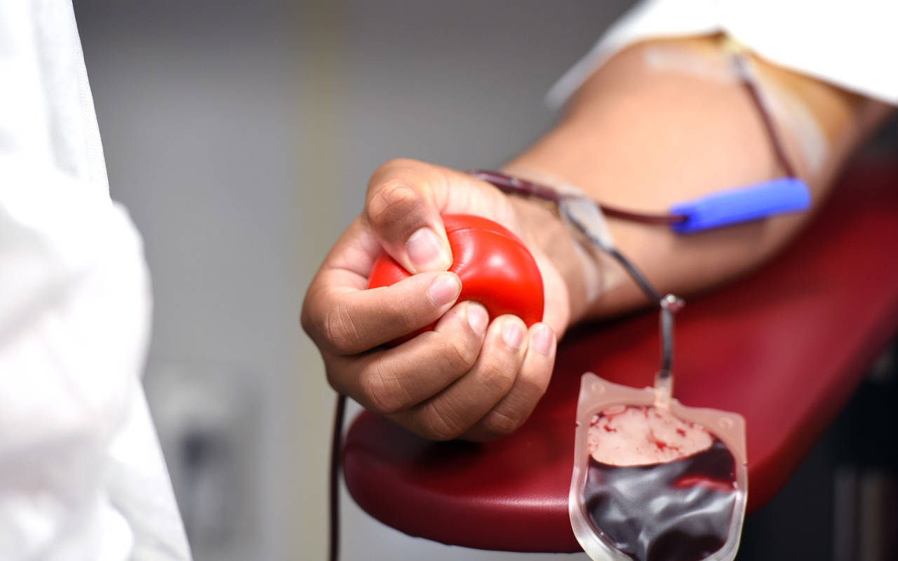 Wanita Ini Alami Lumpuh Tangan Usai Donor Darah, Apa yang Salah?