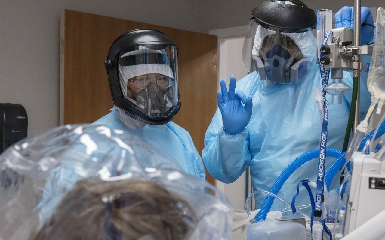 9 Bulan Pandemi di RI, Epidemiolog 'Geram' Ingatkan Kenaikan Kasus Bisa Berlanjut ke 2021