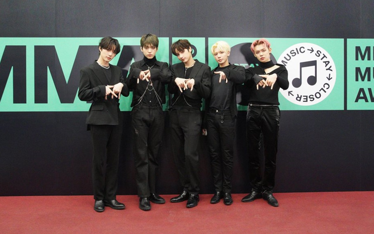 Melon Music Awards 2020: TXT Tampil 12 Menit, Momen 'Sundel Bolong' Yeonjun Di 'PUMA' Gegerkan Fans