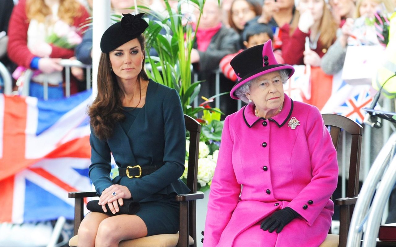 Ratu Elizabeth Ternyata Pernah Abaikan Kate Middleton Selama Bertahun-Tahun