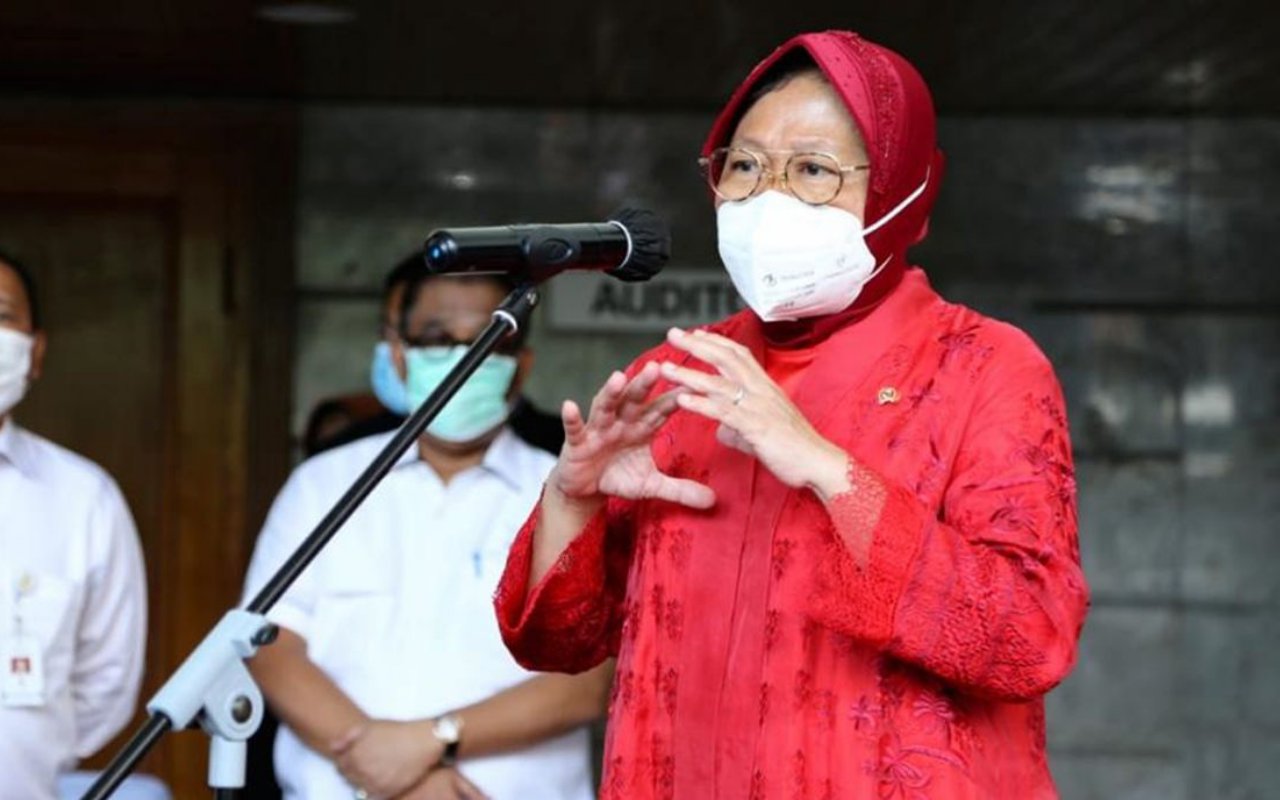 Mensos Risma Siapkan Trauma Healing Untuk Keluarga Korban Sriwijaya Air SJ182