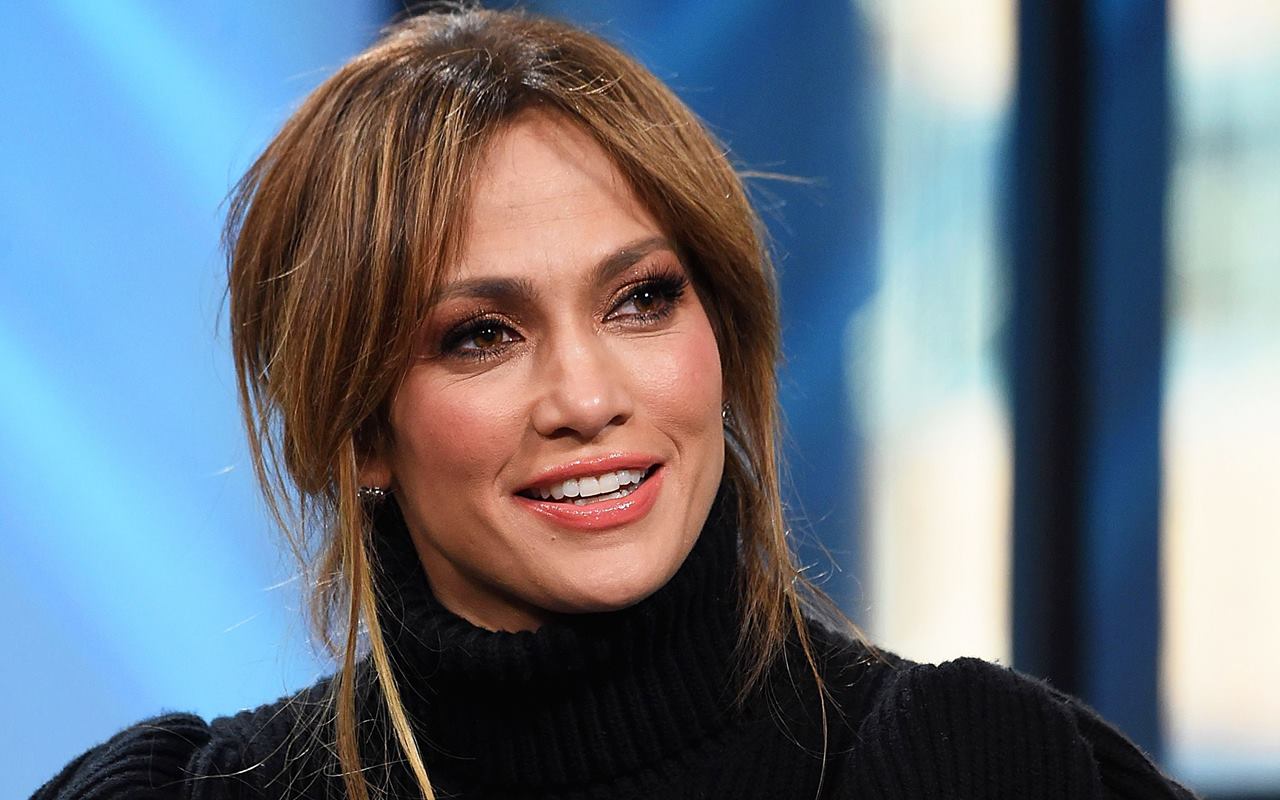 Jennifer Lopez Ngamuk Usai Wajahnya Disebut Awet Muda Karena Botox