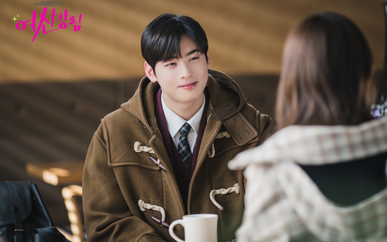 Imutnya Cha Eunwoo Ngambek Merasa Sutradara Tak Adil di Lokasi Syuting 'True Beauty'