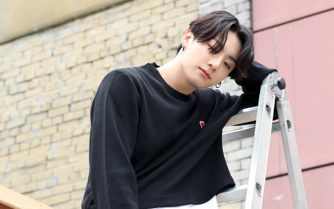 Visual Jungkook BTS dengan Rambut Panjang di Winter