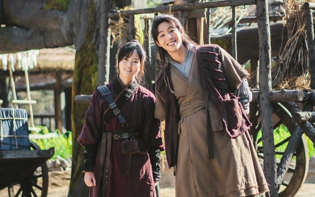 Kisah Cinta Ji Soo dan Kim So Hyun Ternyata Jadi Hal Terpenting di 'River Where The Moon Rises'