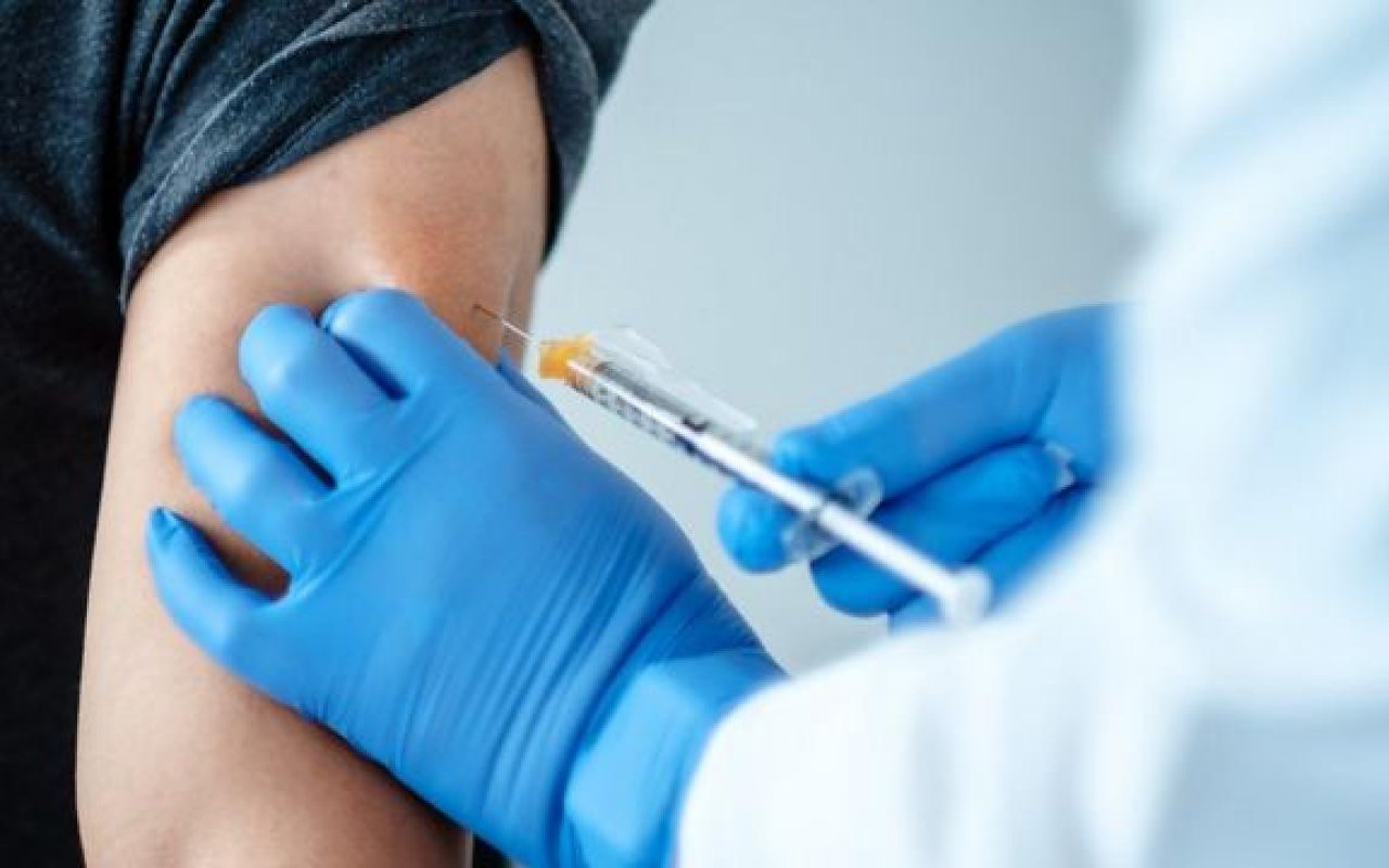 Terlalu Ambisius, Target Vaksinasi COVID-19 Kelar 17 Agustus Dikritik Ahli