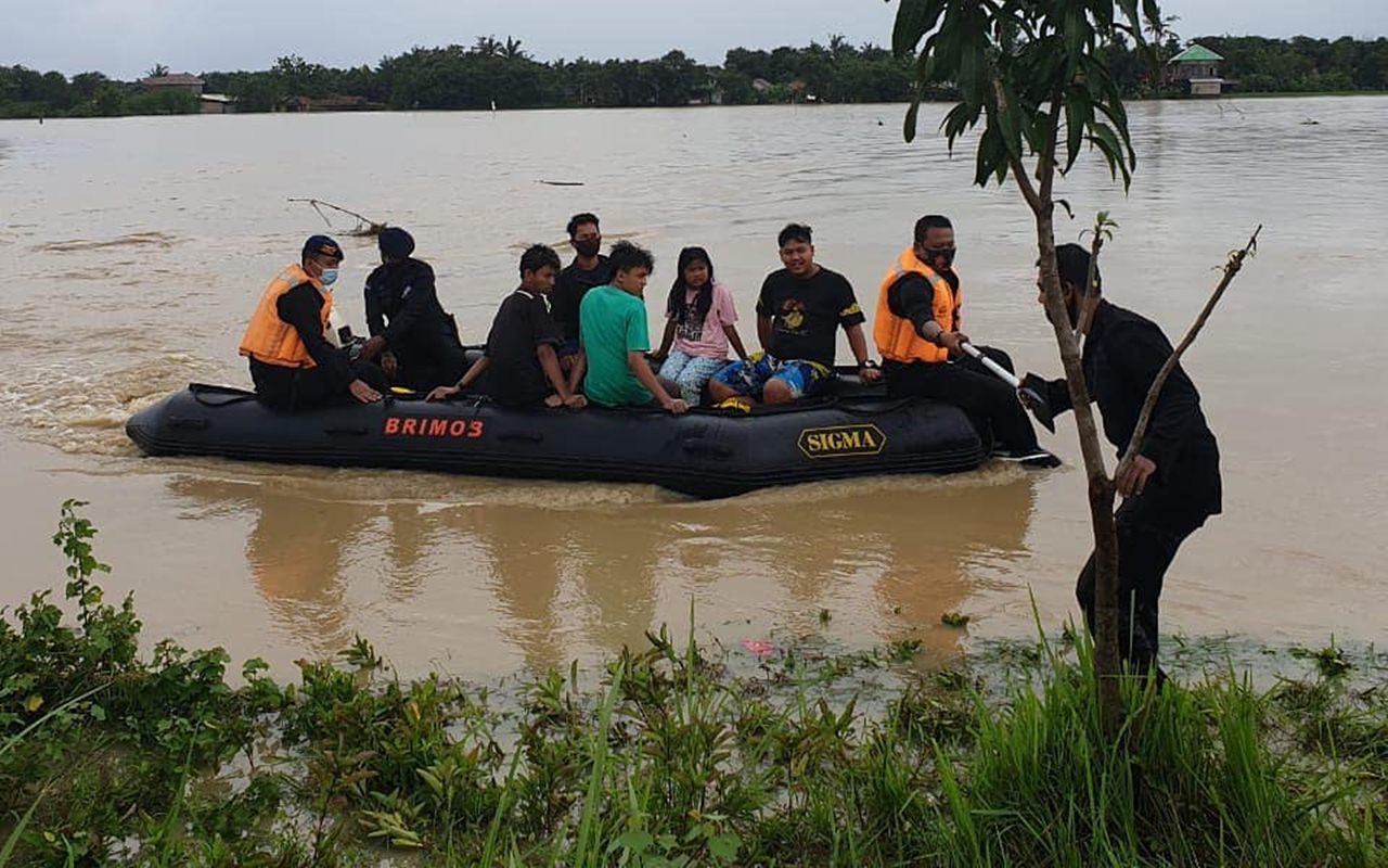 Ungkap 'Pihak Bersalah', Anies Baswedan Sigap Beber Cara Jitu Atasi Banjir Besar DKI