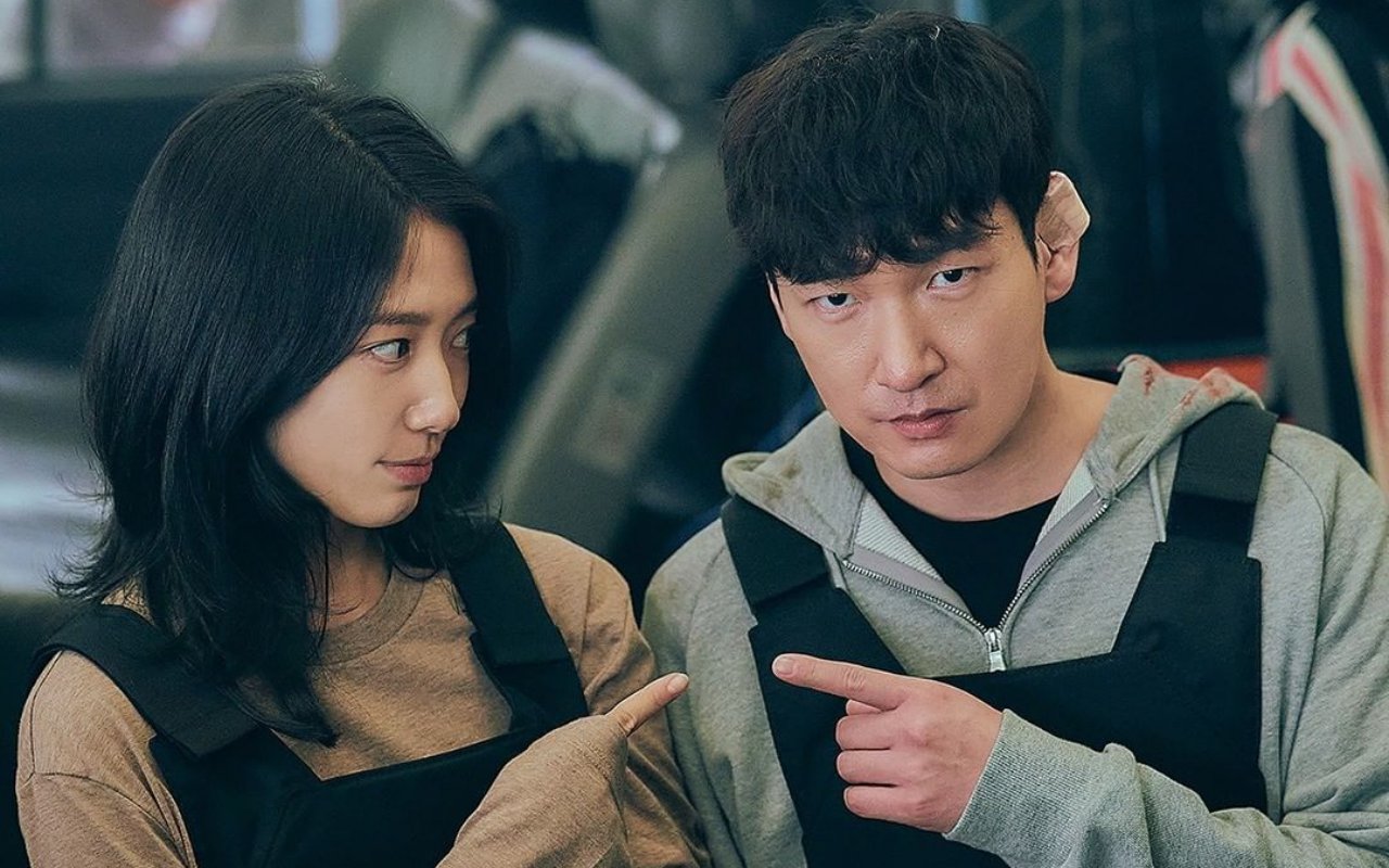 Park Shin Hye dan Cho Seung Woo Dibocorkan Bakal Hadapi Bahaya Lain di 'Sisyphus: The Myth'