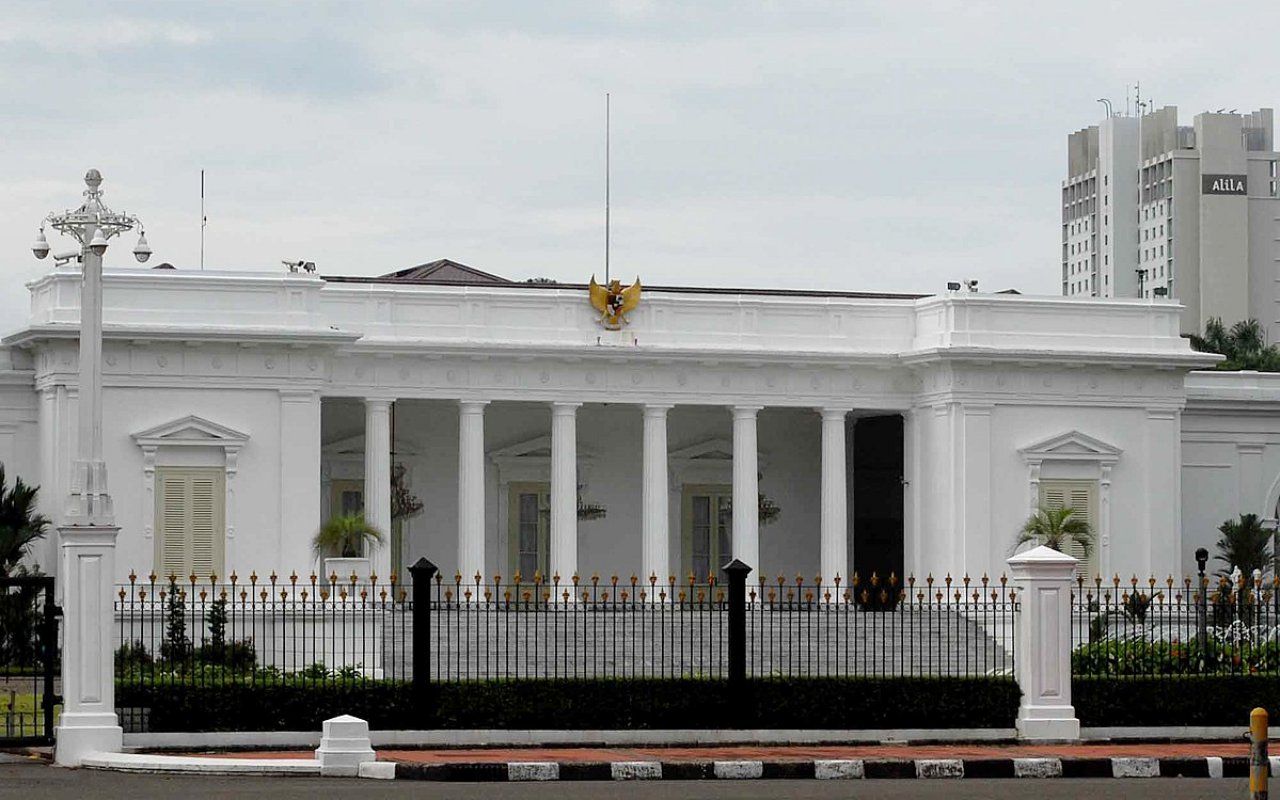 Terobos Area Ring-1 Istana Hingga Ditendang Paspampres, Anggota Rombongan Pemotor Minta Maaf