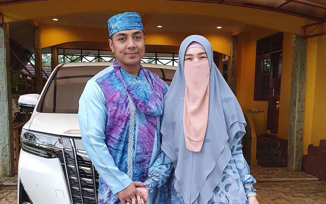 Indri Giana Ungkap Perjalanan Bersama Ustaz Riza Selama 7 Tahun Pernikahan