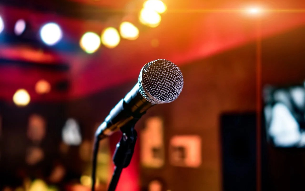 Ratusan Pengunjung Positif COVID-19, Sudah Amankah Pembukaan Tempat Karaoke?