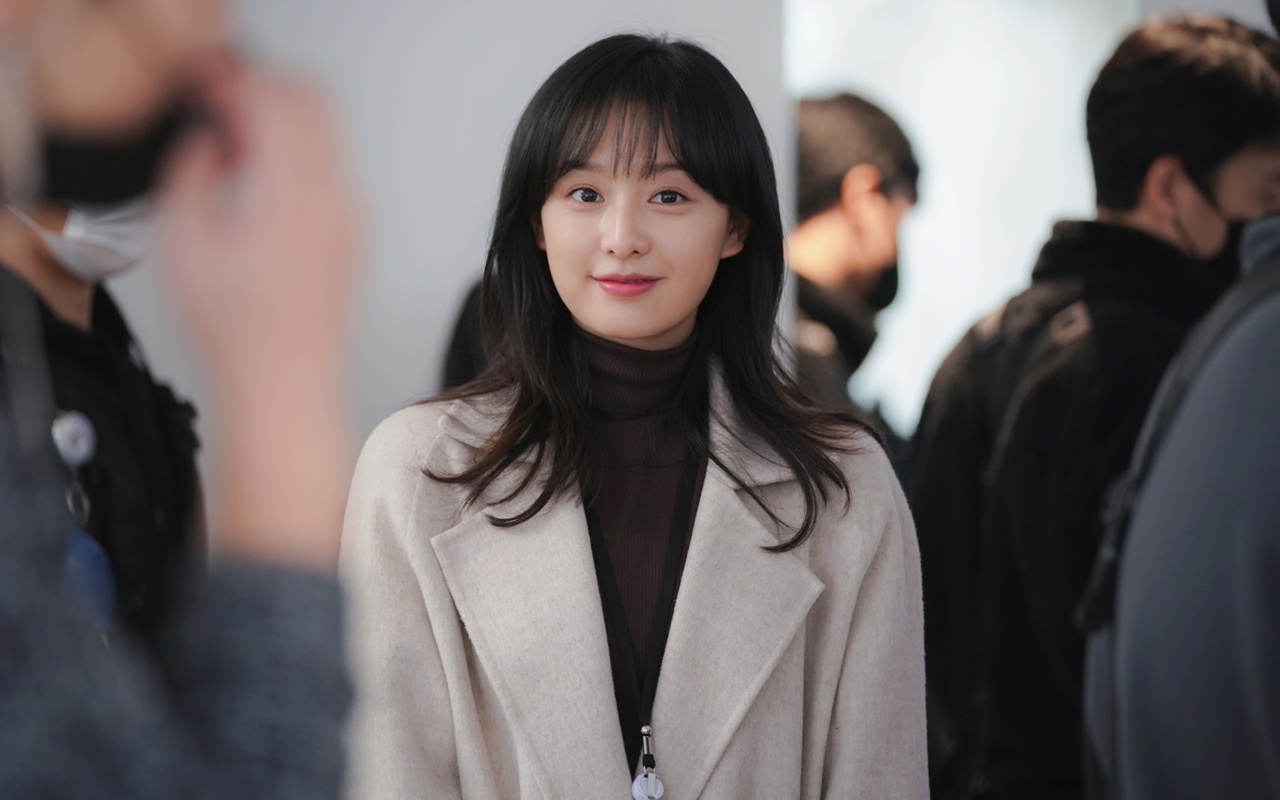 Kim Ji Won Bahas Kepribadian Hingga Dialog Favoritnya di 'Lovestruck in the City'