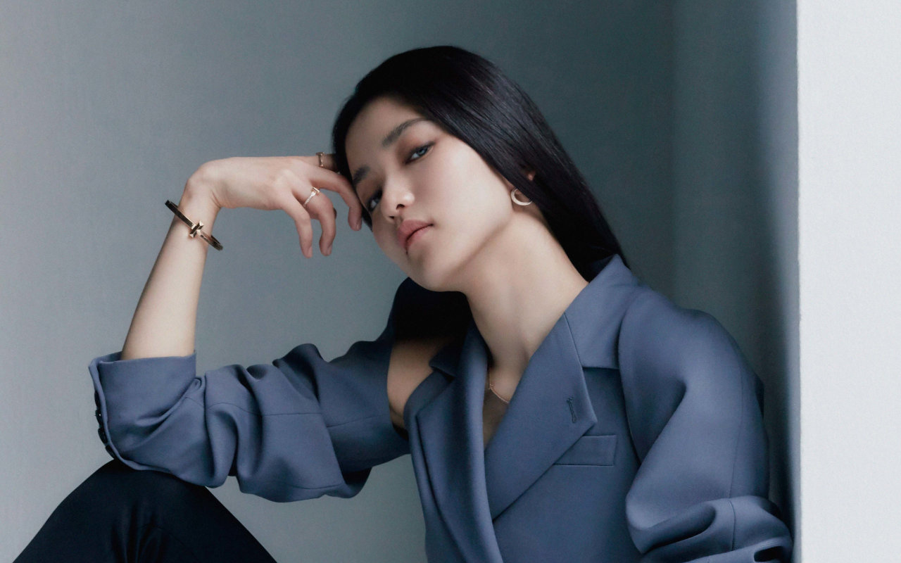 Kim Tae Ri Cantik di Pemotretan, Bahas Kegiatan Terbaru Sampai Peliharaan