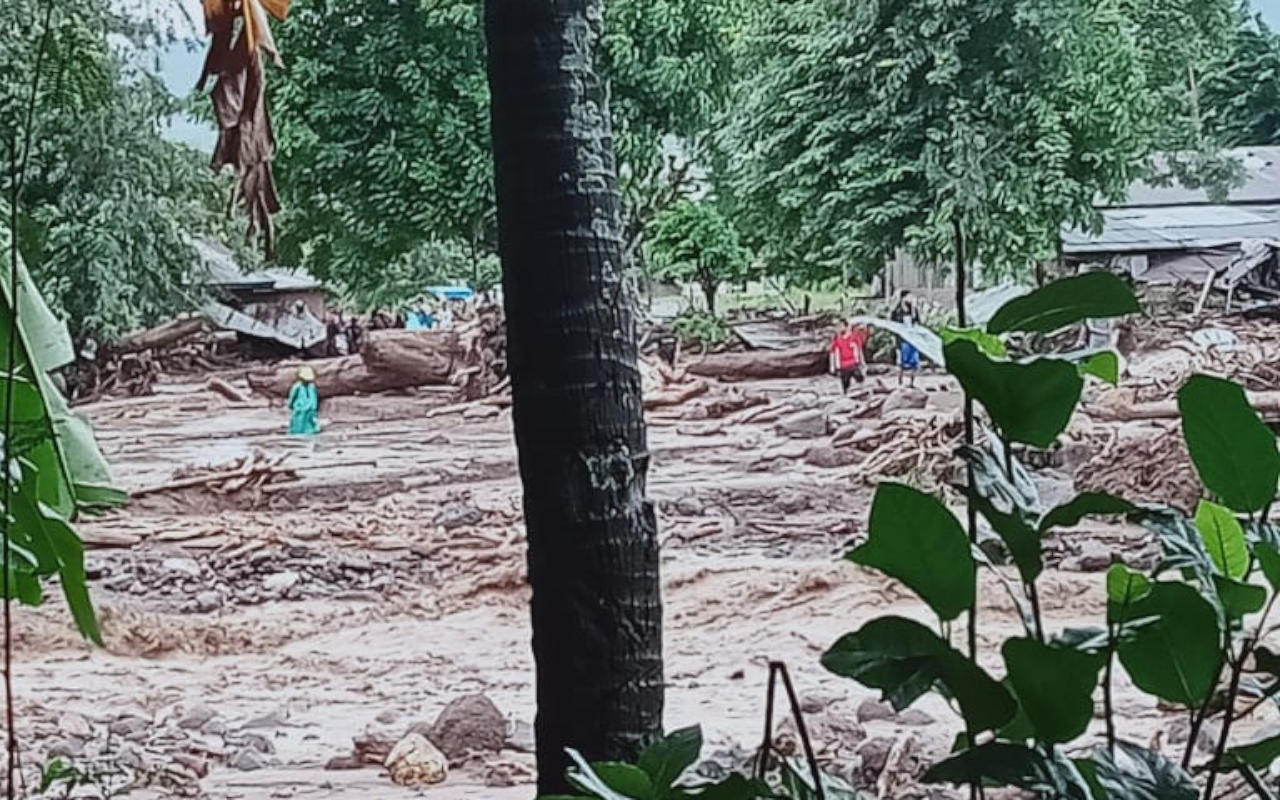 Diterjang Banjir Bandang, Status Tanggap Darurat Bencana Ditetapkan di Lembata NTT