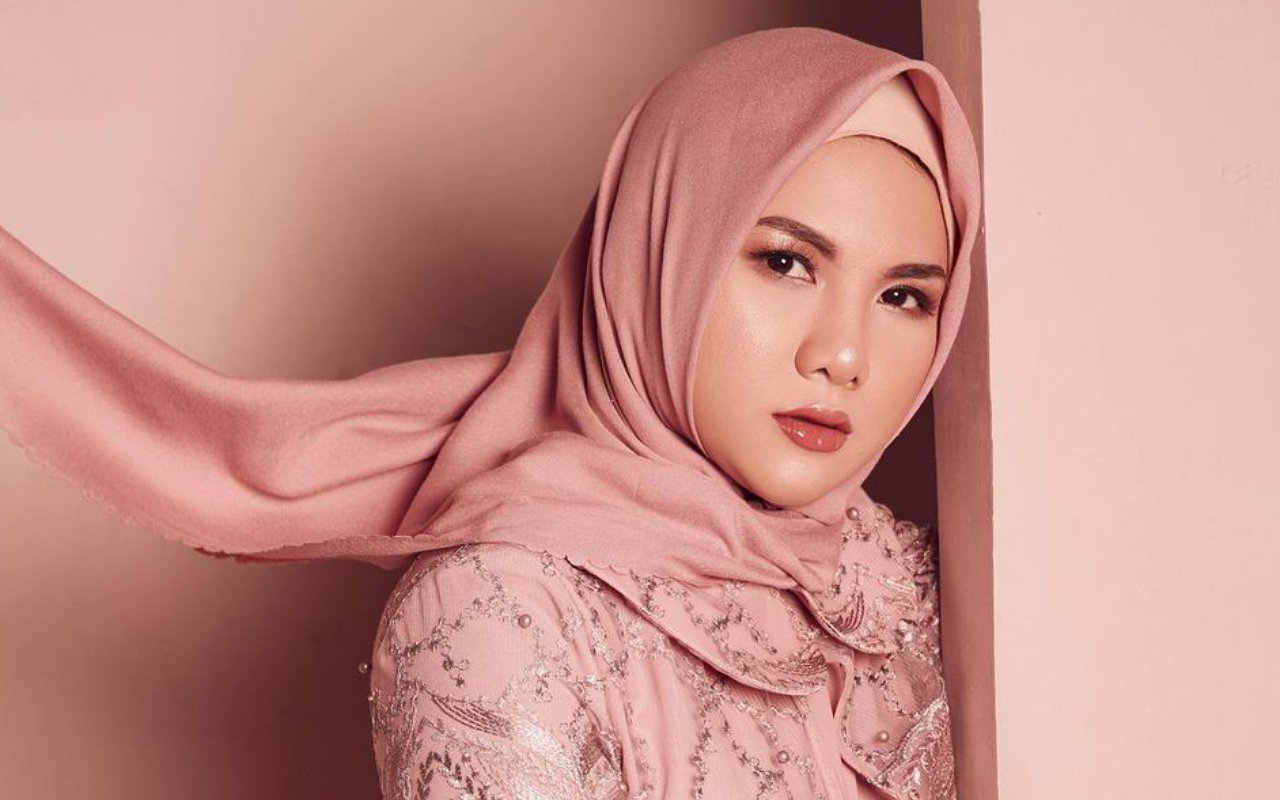 Evelin Nada Anjani Tegas Tak Mau Nge-DJ Pakai Hijab, Ternyata Punya Alasan Ini