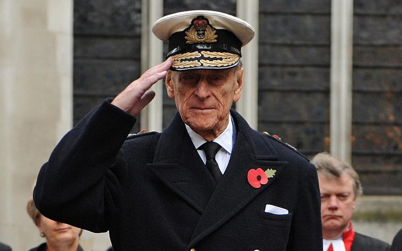 Pangeran Philip Disebut Sempat Meminta Pangeran Charles Untuk Menjaga Ratu Elizabeth II