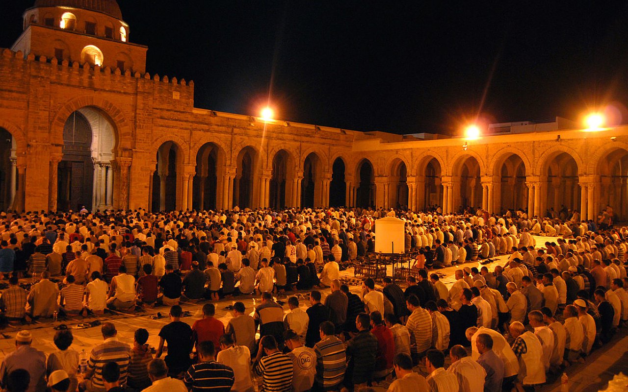Boleh Gelar Tarawih Saat Ramadan 2021, Kemenkes Tetap Larang Anak-Anak Ikut ke Masjid
