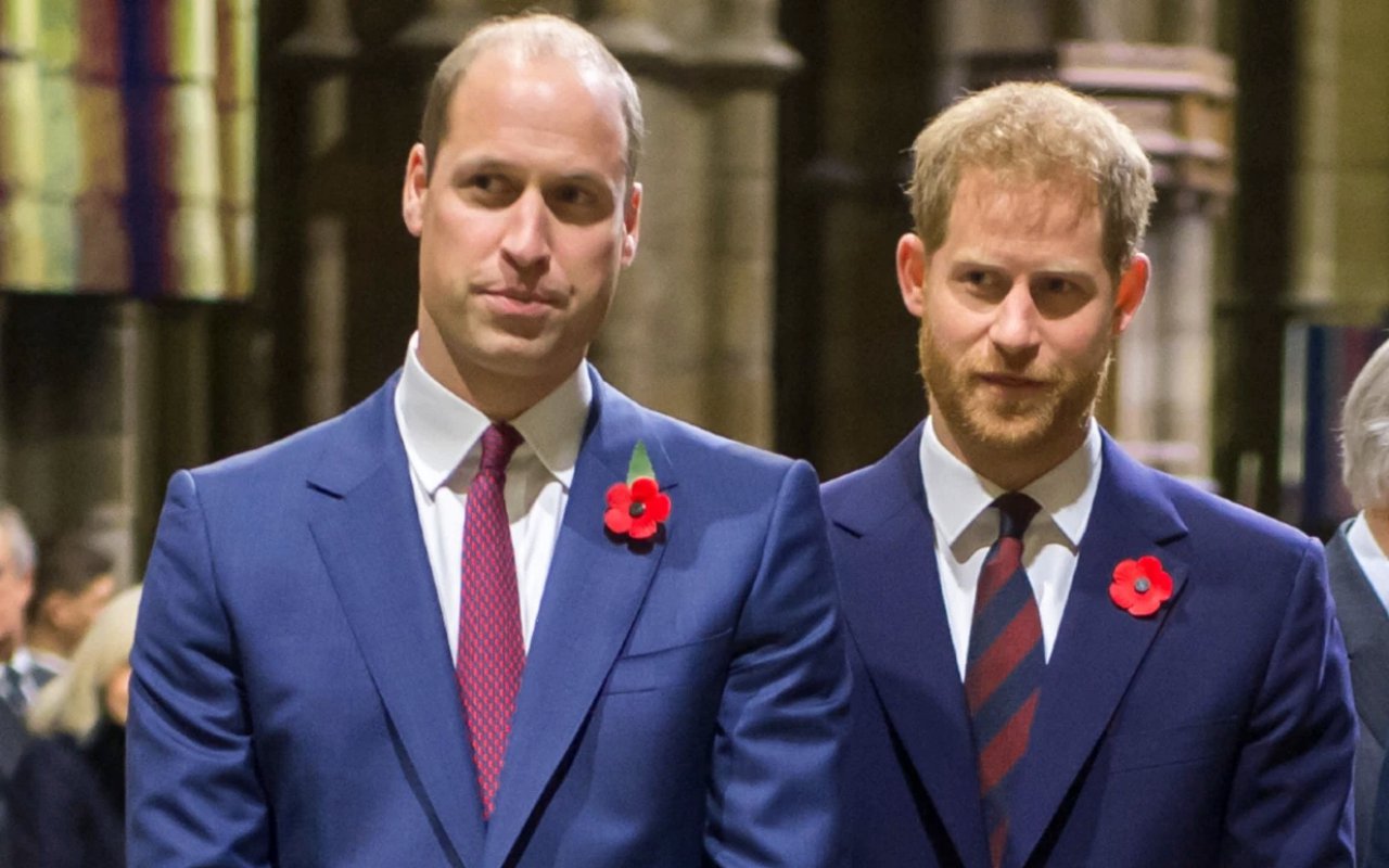 Meski Tak Berjalan Beriringan, Pangeran Harry dan Prince William Ngobrol Bareng Usai Pemakaman