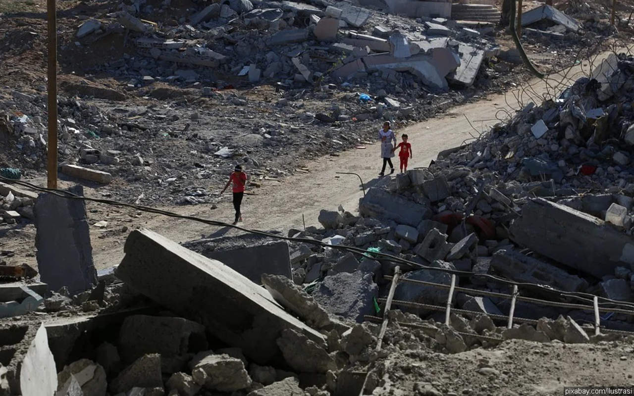 Kantor Berita Associated Press dan Al Jazeera di Gaza Hancur Terkena Rudal Israel