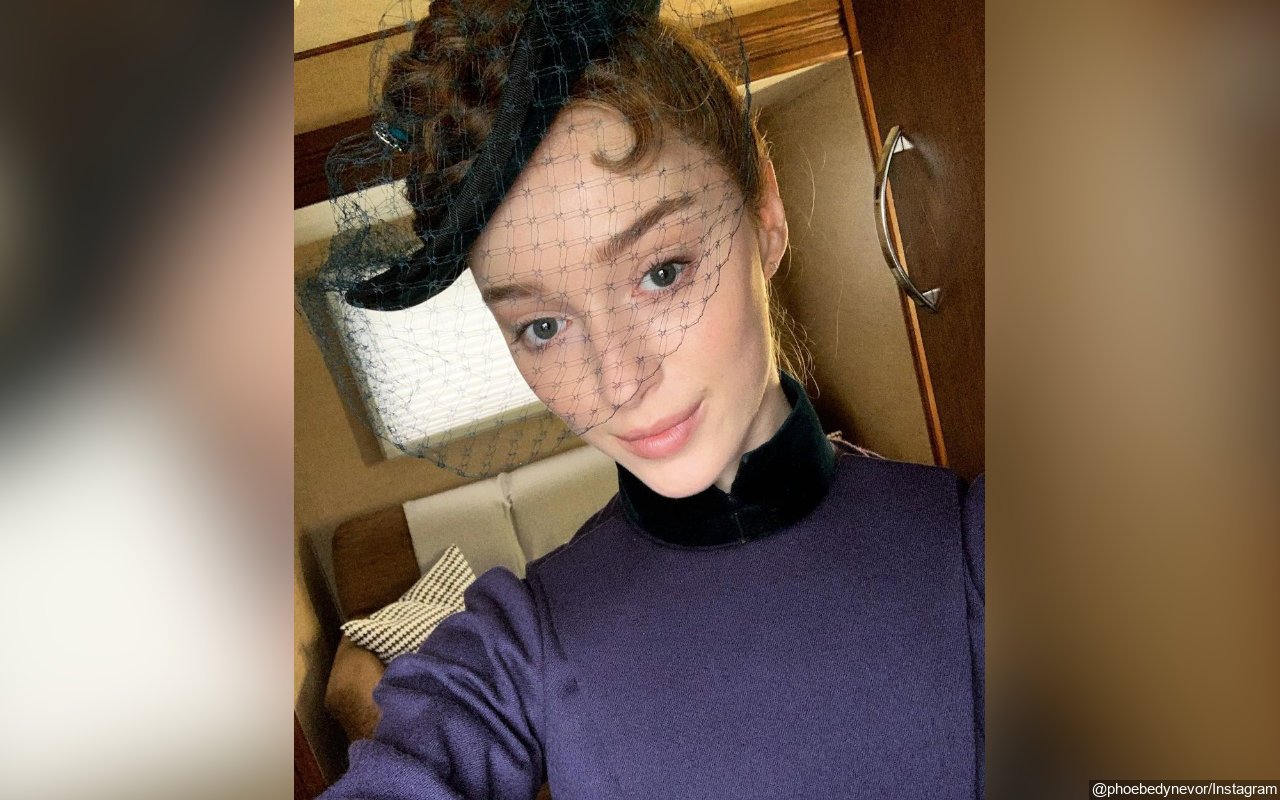Siap Garap 'Bridgerton' Season 2, Phoebe Dynevor Tampil Dengan Warna Rambut Baru