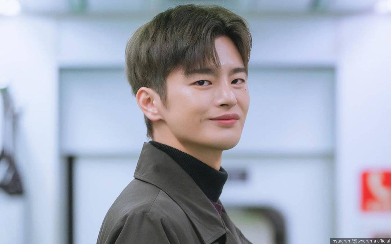 Beda 180 Derajat, Karakter Asli Seo In Guk di BTS 'Doom at Your Service ...