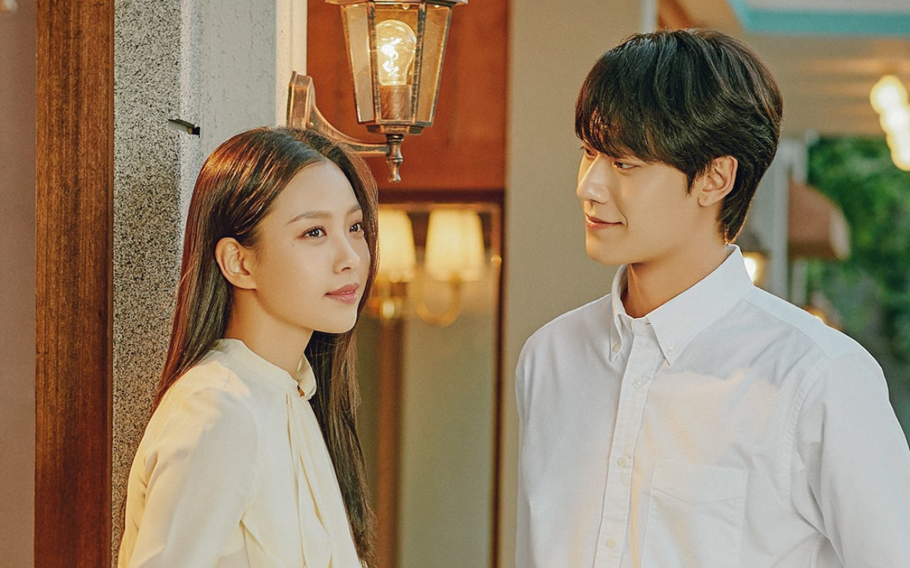 Pernikahan Go Min Si - Lee Do Hyun di 'Youth of May' Diliputi Suasana Haru, Begini Proses Syutingnya