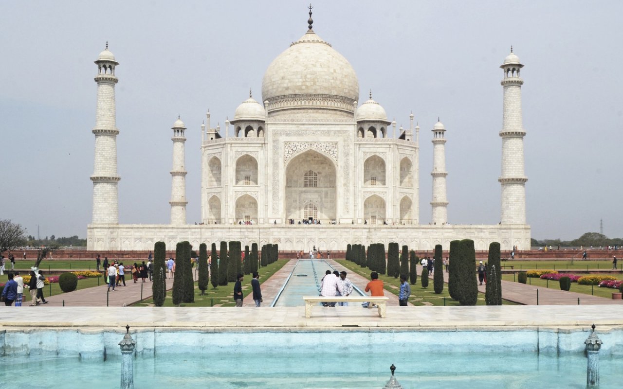 Tren COVID-19 Menurun, India Berani Buka Kembali Taj Mahal