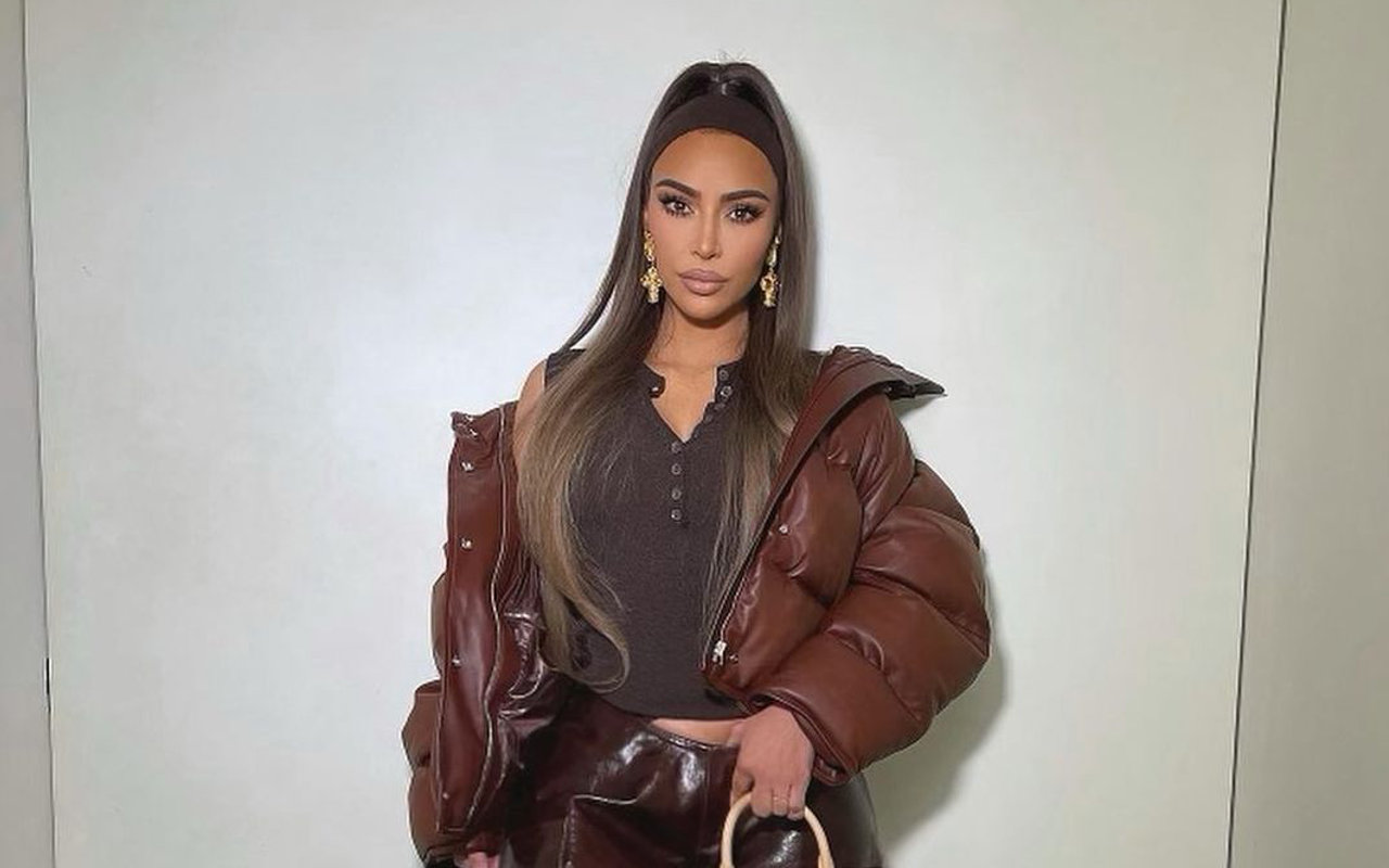 Kim Kardashian Pertimbangkan Berhenti Unggah Foto-foto Seksi Demi Masa Depan Anak-anaknya