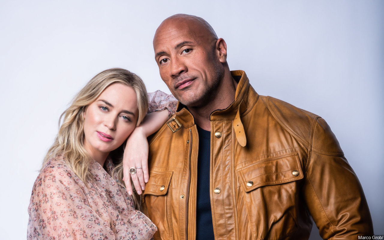 Emily Blunt Reuni Bareng Dwayne Johnson Garap Film Baru Amazon Usai ...