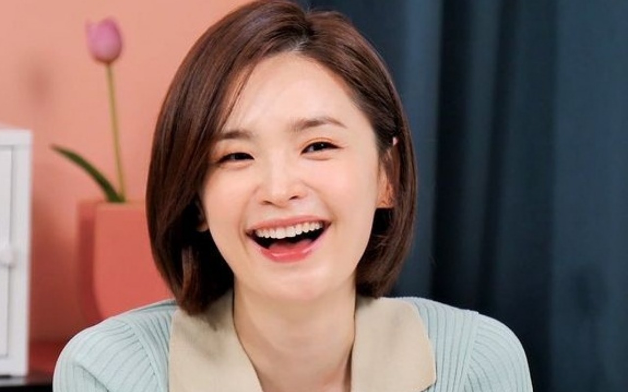 Jeon Mi Do sukses membintangi drama 'Hospital Playlist' dan bahka...