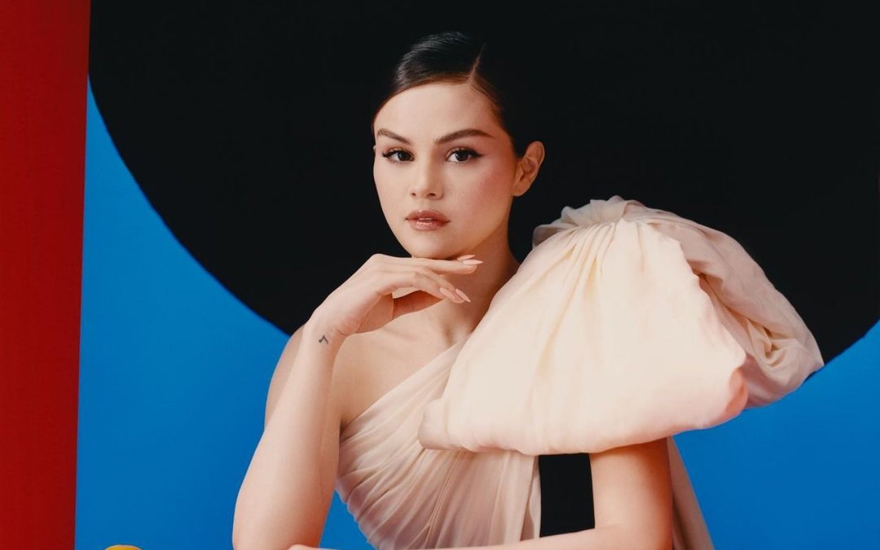 SAG Awards 2022: Selena Gomez Jatuh Terpeleset di Red Carpet, Endingnya Tak Terduga