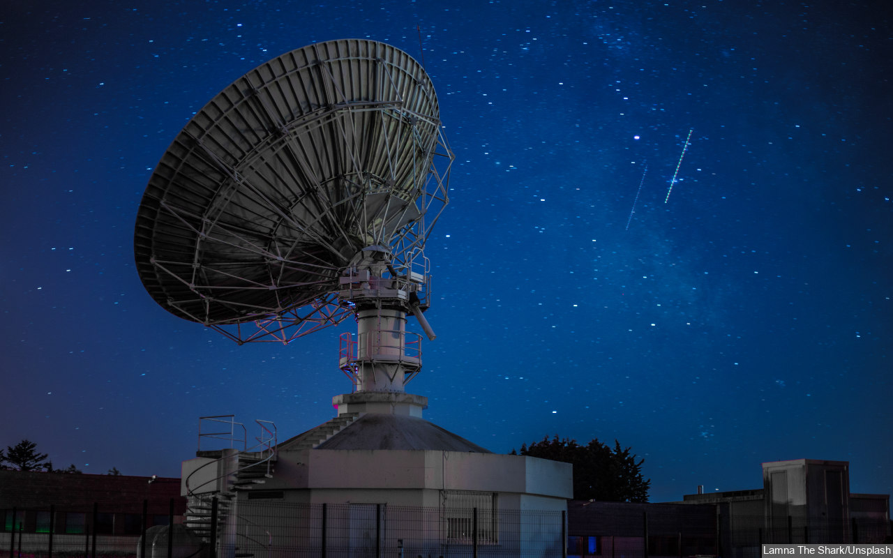 Astronomers Confused by Mysterious Powerful Radio Waves in Space