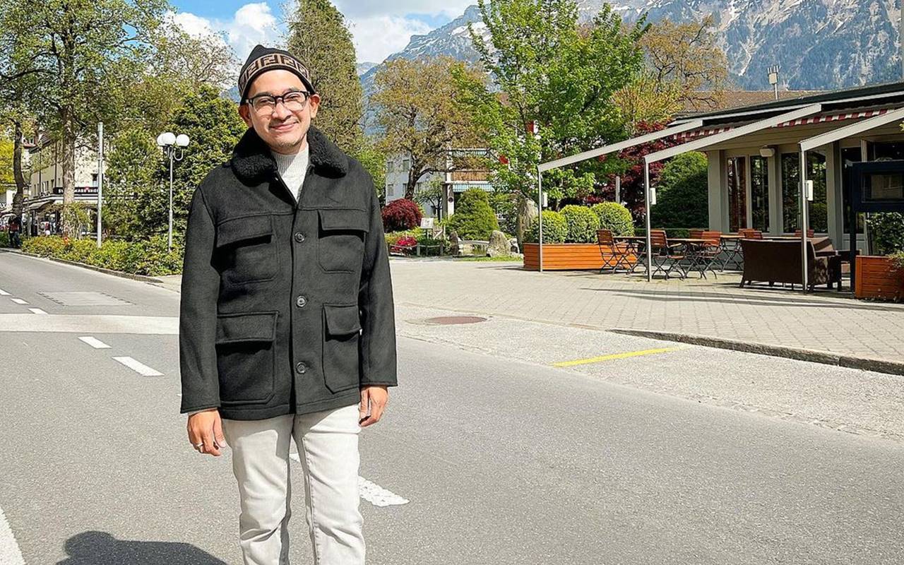 Bagikan Foto Bareng Ketiga Buah Hatinya, Ruben Onsu Mellow Singgung