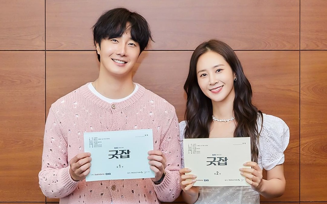 Reuni, Kwon Yuri SNSD dan Jung Il Woo Baca Naskah Drama Pengganti 'Extraordinary Attorney Woo'