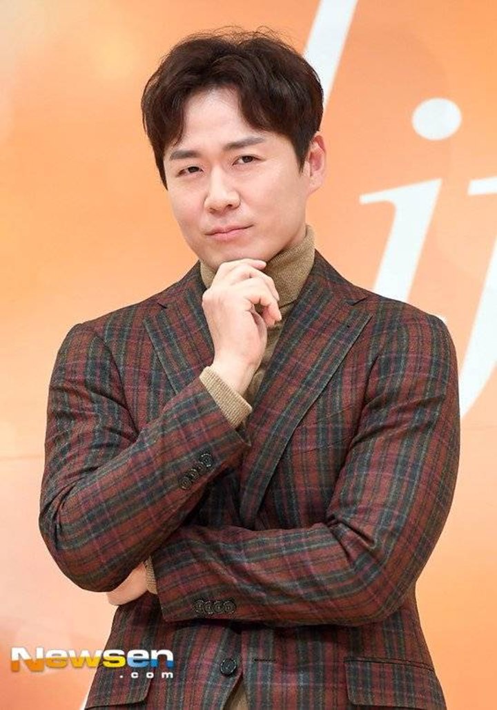 Jeong sang hoon. Ahn Jung-Hoon.