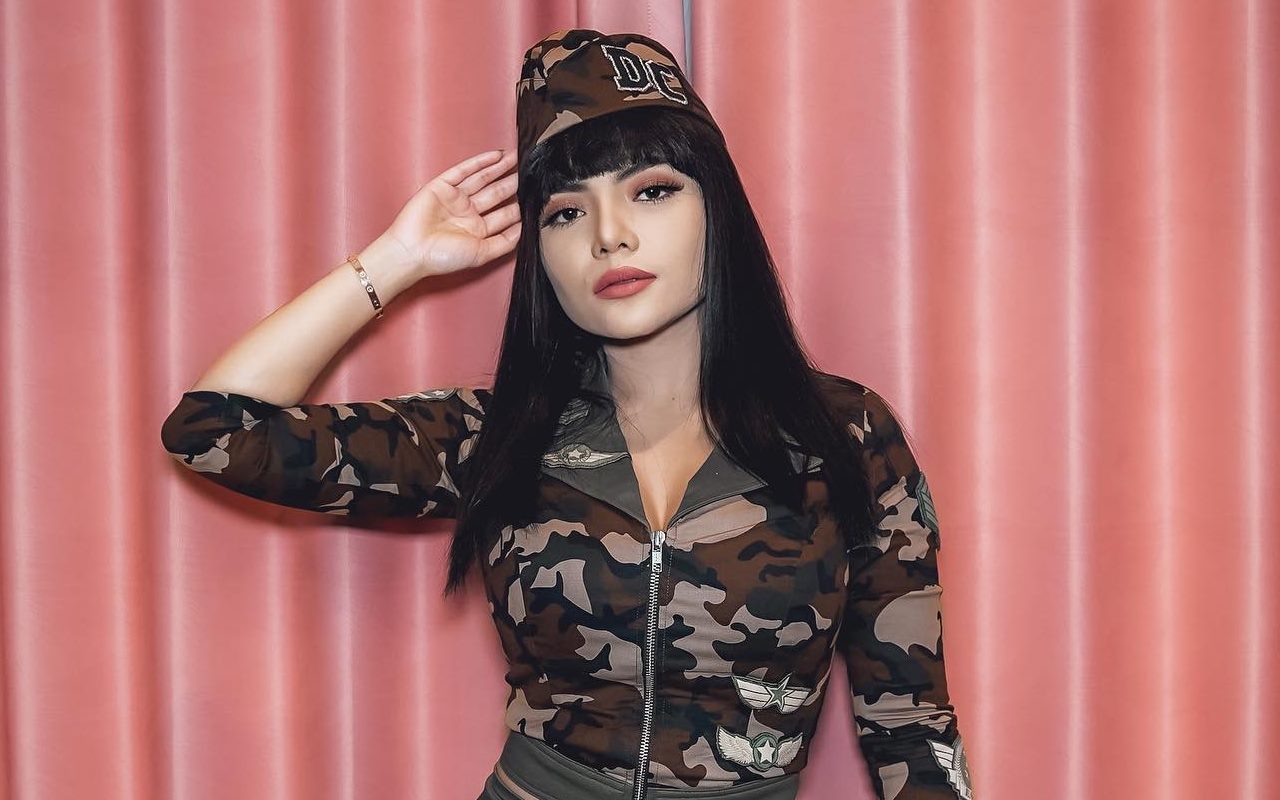 Dinar Candy Tantang Netizen Untuk Hujat Postingan Foto Seksinya, Paras Makin Cantik Bikin Salfok