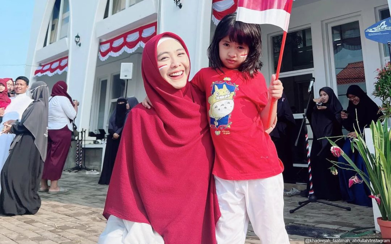 Kocaknya Putri Oki Setiana Dewi Ambil Hijab Hingga Make Up Sendiri Justru untuk Ini