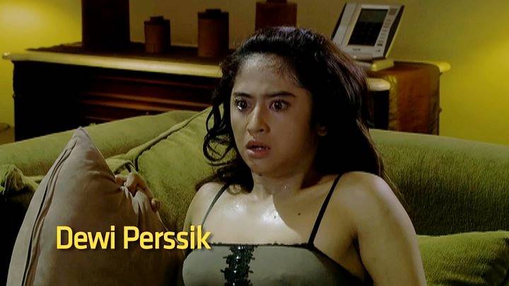 Dewi Persik Tantang Lesti Kejora Masuk Box Office Intip 12 Film Horor Yang Pernah Dibintanginya 