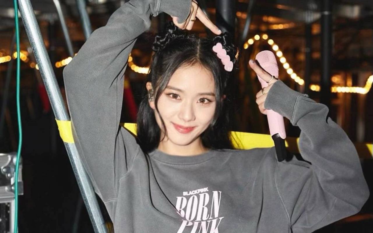 Beda Banget Jisoo Pamerkan 2 Style Pakai 1 Korset Di Konser Blackpink