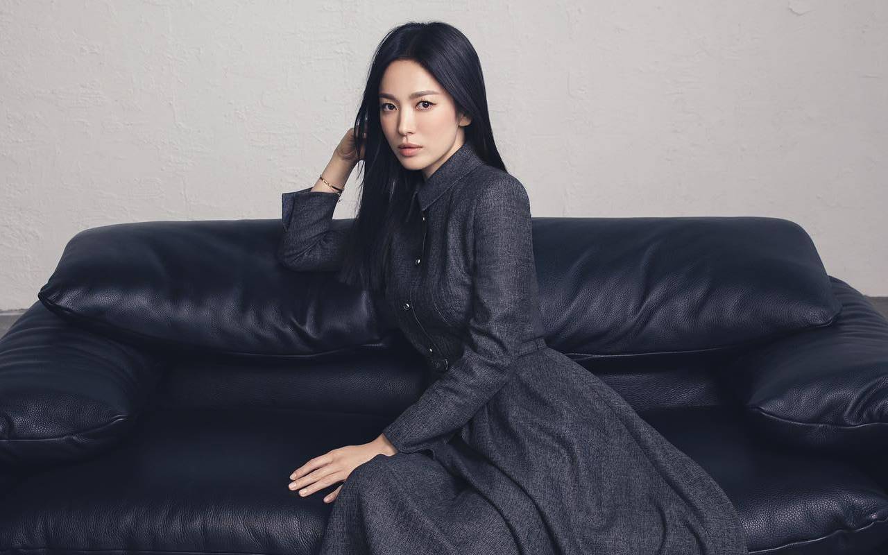 Keren,Song Hye Kyo Seleb Korea Pertama Sebagai Brand Ambassador Fendi
