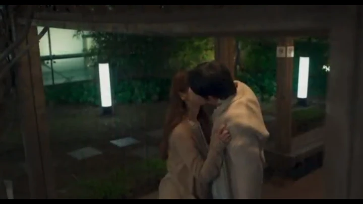 Ciuman Kim Rae Won & Gong Seung Yeon di Ending \'The First Responder 2\' Kena Protes