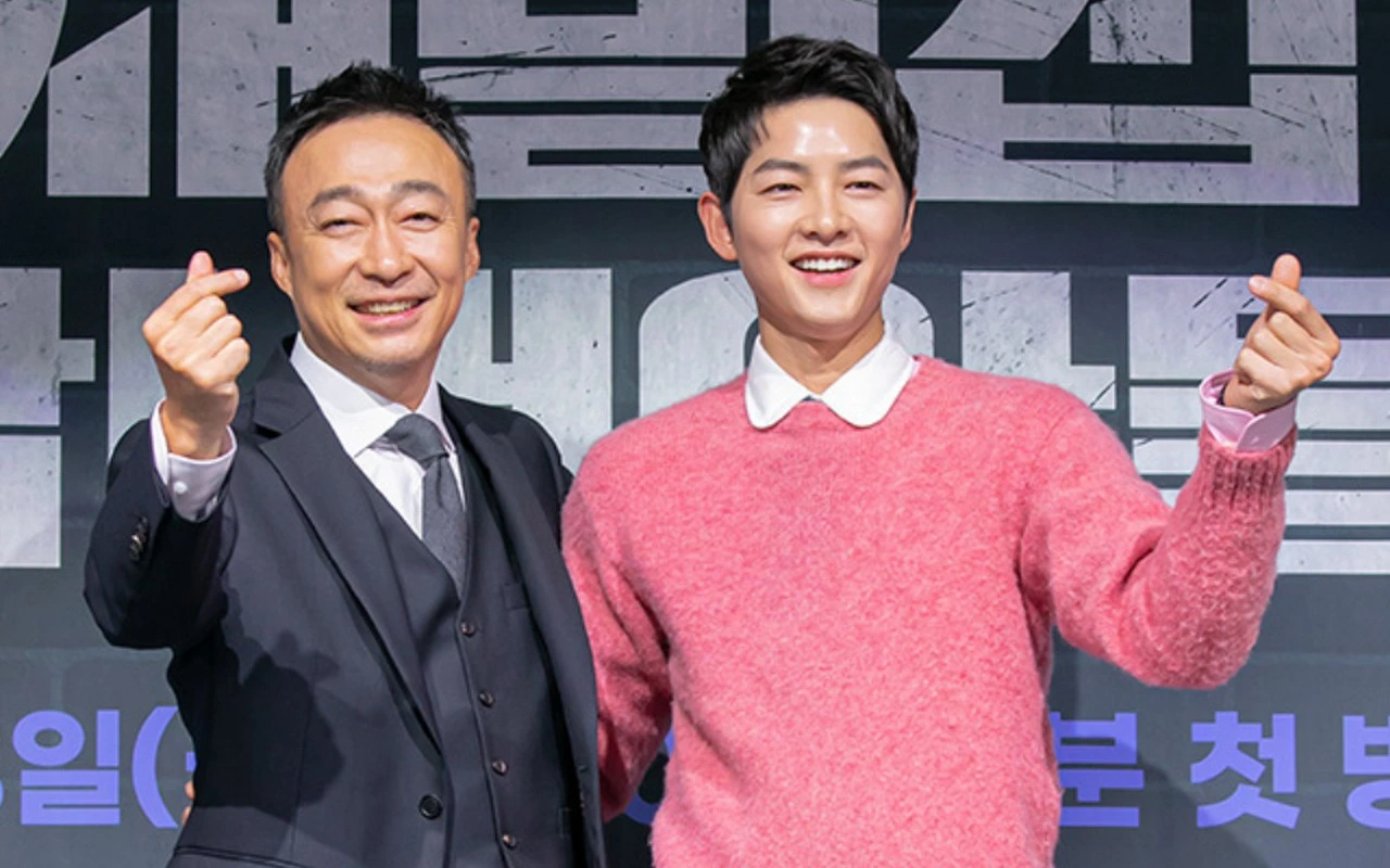 SDA 2023: Lee Sung Min Berbagi Kemenangan Aktor Terbaik 'Reborn Rich' Dengan Song Joong Ki 