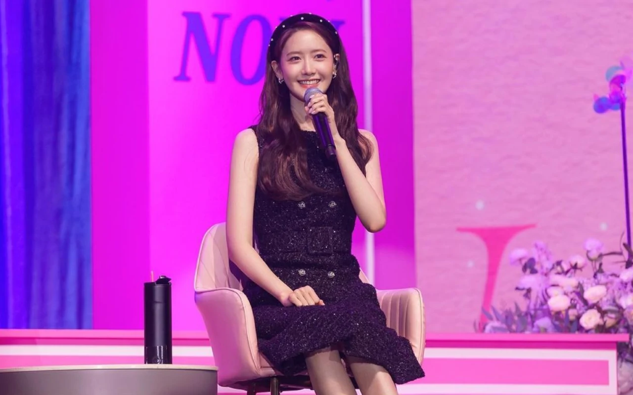 Yoona SNSD Sengaja Dandan Ala Karakter 'King the Land' di APAN Star Awards 2023